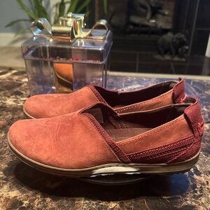 Merrell Ashland Red Ochre Women's Slip-On Loafers - Size 9
